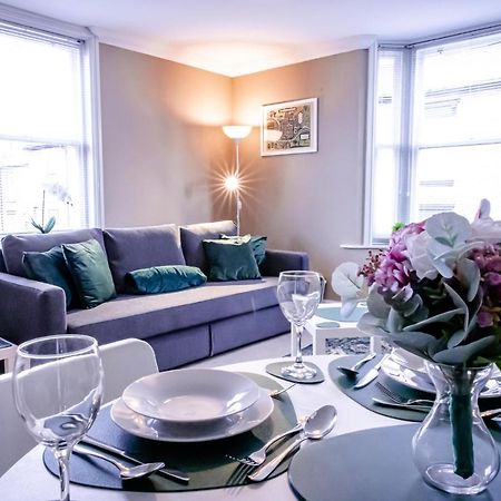 Lord Street - 2 Beautiful Apartments - Sleep Up To 14 Guests - By Rework Accommodation 切斯特 外观 照片