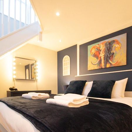 Lord Street - 2 Beautiful Apartments - Sleep Up To 14 Guests - By Rework Accommodation 切斯特 外观 照片