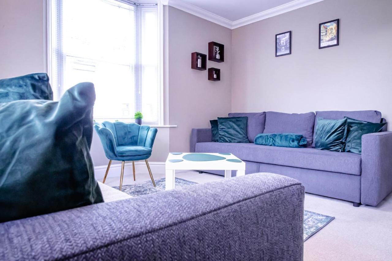 Lord Street - 2 Beautiful Apartments - Sleep Up To 14 Guests - By Rework Accommodation 切斯特 外观 照片