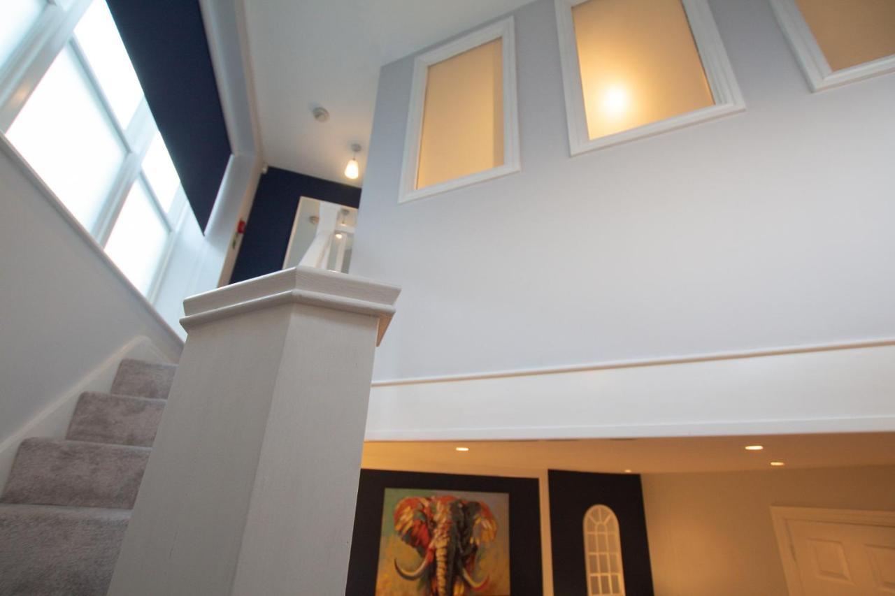 Lord Street - 2 Beautiful Apartments - Sleep Up To 14 Guests - By Rework Accommodation 切斯特 外观 照片
