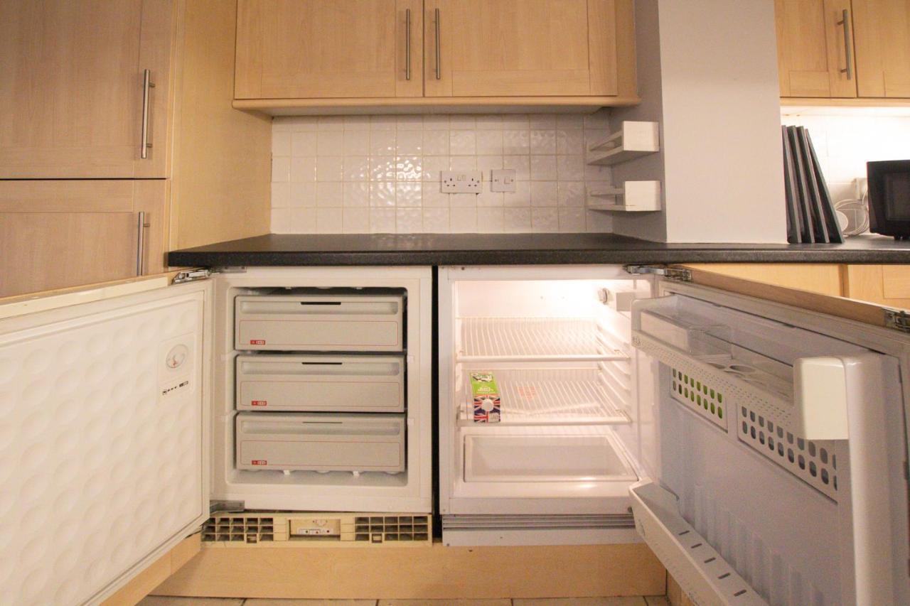 Lord Street - 2 Beautiful Apartments - Sleep Up To 14 Guests - By Rework Accommodation 切斯特 外观 照片